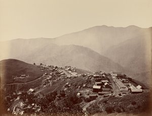 Staden på kullen, New Almaden av Carleton Watkins