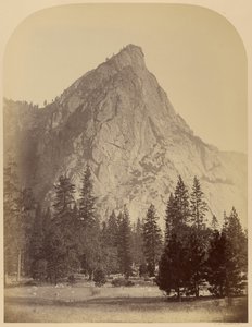 Tre bröder, framifrån, 4480 fot, Yosemite av Carleton Watkins