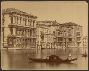 Palatsen Rezzonico, Giustiniani och Foscari längs Canal Grande