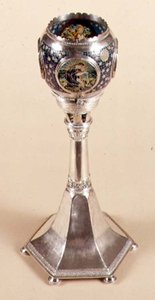 Plique-a-jour emaljerad lampa, 1905-12 (metall & emalj) av Carrie Copson