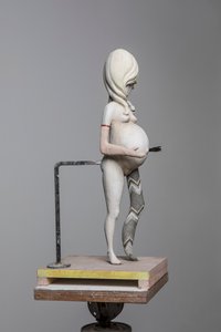 Degas Doll 1, 2017 (målad harts, stål, trä)