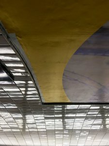 Komposition - Metro, 2019 (foto) av Cécile Jamet