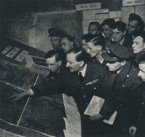 Funktioner i målområdet, 1941 av Cecil Beaton