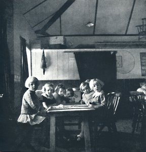 Lektioner för Londonbarn i byhuset, 1941 av Cecil Beaton