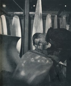 Mätning av luftskruvar, 1941 av Cecil Beaton