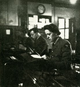 On Signals Duty, c1943. av Cecil Beaton