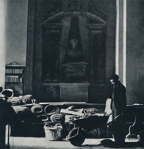 St. Mary-le-Bow efter den första blixten. Det är nu förstört, 1941 av Cecil Beaton
