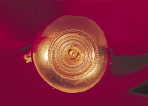 Slutkula av ett diadem, från graven till en prinsessa av Vix (guld)