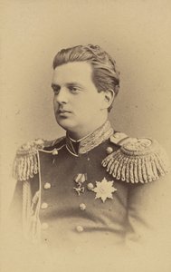 Vladimir Alexandrovitch de Russie - Porträtt av storhertig Vladimir Alexandrovich av Ryssland (1847-1909), av Bergamasco, Charles (Karl) (1830-1896). Albumin Photo, ca 1865. Ryska statens film- och fotoarkiv, Krasnogorsk av Charles Bergamasco