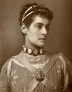 Myra Holme, brittisk skådespelerska, 1884 av Charles A. Long