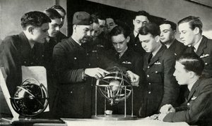 RAF-personal lärde sig navigering under andra världskriget, 1941.