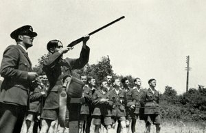 RAF-personal lärde sig att avfyra vapen under andra världskriget, 1941.