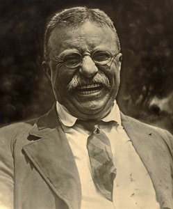 Theodore Roosevelt skrattar, ca 1910 (s/v foto) av Charles Duprez