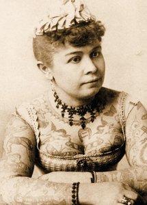 Porträtt av Annie Howard den tatuerade damen, ca 1898 (skåpsfoto)