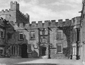 South Side i Quadrangle av Charles Latham