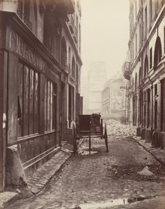 Rue Estienne, från Rue Boucher, 1862-65. av Charles Marville