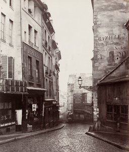 Rue de la Montagne-Sainte-Geneviève nära korsningen med Rue LaPlace (Rue de la Montagne-Sainte-Geneviève prés de carrefour de la rue LaPlace) av Charles Marville