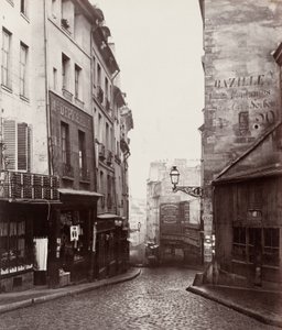 Rue de la Montagne-Sainte-Geneviève nära korsningen med Rue LaPlace (Rue de la Montagne-Sainte-Geneviève prés de carrefour de la rue LaPlace) av Charles Marville