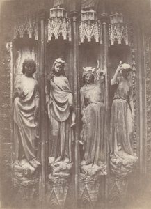 The Virtues Crushing the Vices, Strasbourgs katedral, 1853. av Charles Marville