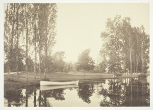 Utan titel, c. 1850. [Båt på en sjö i Bois de Boulogne, en park i Paris]. av Charles Marville