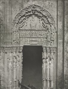 Katedralen i Chartres: Högra dörren i den kungliga portalen med Vår Fru av Chartres av Charles Nègre