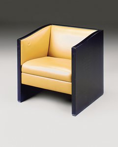 En av ett par fåtöljer, sent 1900-tal (brunt läder & eboniserad ek) av Charles Rennie Mackintosh
