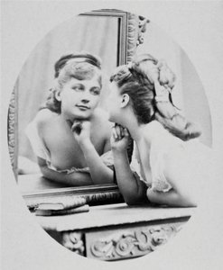 Porträtt av skådespelerskan Henriette Victoire Drouard (1851-1923). av Charles Reutlinger
