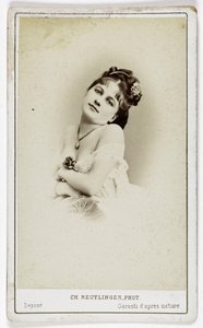 Porträtt av skådespelerskan Henriette Victoire Drouard (1851-1923). av Charles Reutlinger