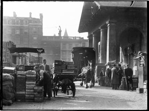 Covent Garden, City of Westminster, Greater London Authority, 1930-talet. av Charles William Prickett