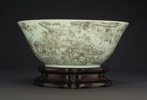 En stor inskuren porslinsskål som föreställer en kontinuerlig scen av damer på palatsområdet, 1796-1820 av Chinese School