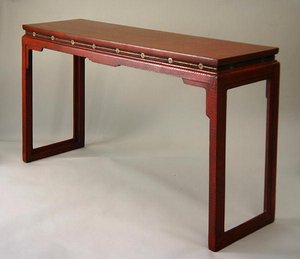 Altarbord, Qianlong-period (1736-95) (lackerat trä med jadeinlägg) (se även 272129)