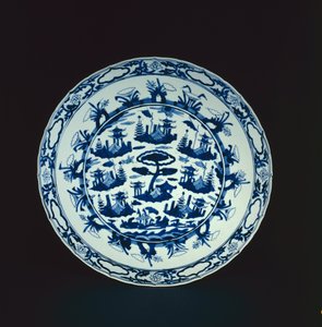 Blått och vitt fat målat med steniga öar och paviljonger, Wanli eller Tianqi, 1600-25 (porslin)