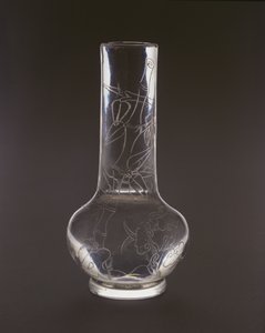 Flaska graverad med bambu, lingzhi svampväxter och stenar, Qianlong märke och period, 1736-95 (glas) av Chinese School
