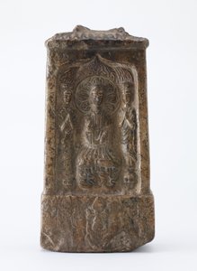 Buddhistisk tavla i form av en miniatyrhelgedom, Period av uppdelning, c.520 e.Kr av Chinese School