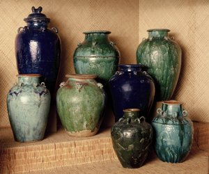 Kinesiska glaserade burkar (glaserat lergods) av Chinese School