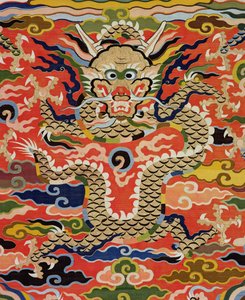 Detalj från tyg som föreställer en femdrakar Kossu, Wanli-perioden, 1573-1619 (silke) (se 206710) av Chinese School