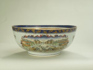 Famille rosenstansskål med oval bladpanel som föreställer Foundling Hospital på 1750-talet, Qianlong Period (1736-95) c.1790 (keramik) (se även 294699) av Chinese School