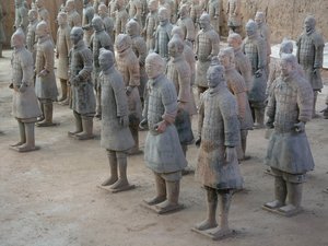 Xian Museum, terrakottakrigare från kejsar Shi Huangdis grav av Chinese School