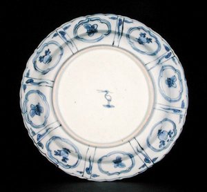 Undersidan av en blå och vit kraak tallrik, Egret märke, Wanli, 1595-1605 (porslin) (se 205990)