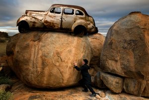 Man som skjuter en bil i Boulder av Christine von Diepenbroek