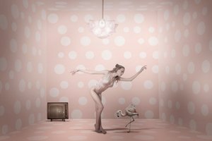 Rosa flamingodansare med prickar av Christine von Diepenbroek