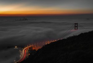 Golden Gate-bron – en dimmig natt av Chuanxu Ren