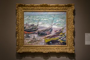 Fiskebåtar vid Étretat av Claude Monet