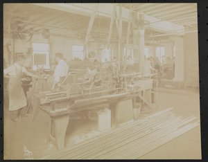 Dressler & Co. filmlaboratorium med män som arbetar av Company Byron