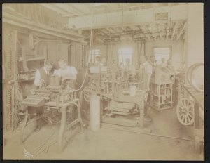 Dressler & Co. filmlaboratorium med män som arbetar, New York av Company Byron