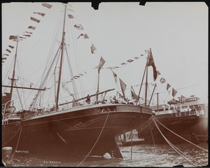 S.S. "Umbria" vid bryggan, ca 1897 (s/v foto)