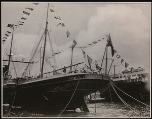 S.S. "Umbria" vid bryggan, ca 1897 (s/v foto)