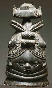 Mende hjälmmask (trä)
