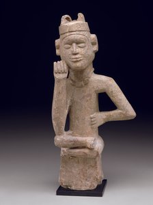 Sittande mansfigur (ntadi), sent 1800-tal eller tidigt 1900-tal (steatit)