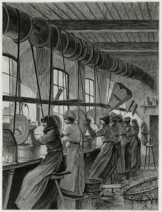 En kvinnoverkstad vid glasföremålet i Val Saint Lambert. Gravyr av C.Meunier för att illustrera berättelsen ""La Belgique"", av Camille Lemonnier (1844-1913), författare och konstkritiker. av Constantin Emile Meunier